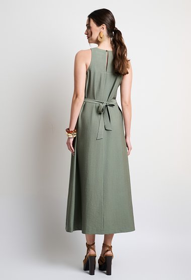 Sleeveless maxi dress with a belt