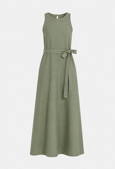 Sleeveless maxi dress with a belt