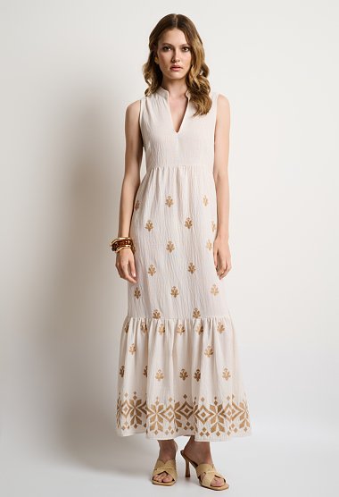 Sleeveless maxi dress with gold embroidery