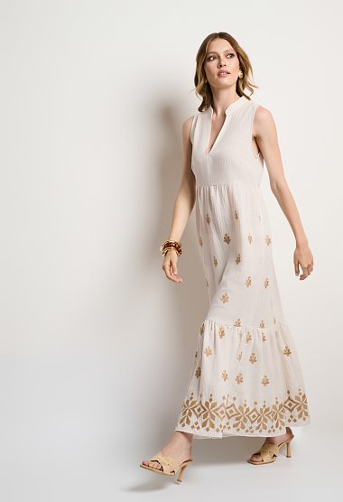 Sleeveless maxi dress with gold embroidery