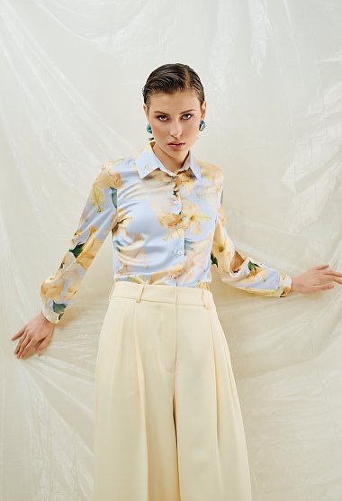Satin printed shirt with collar