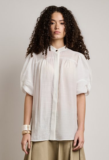 Shirt with puff sleeves