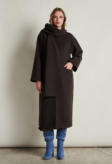 Long oversized coat with scarf