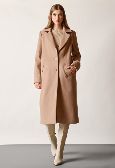 Long coat with buttons and classic collar