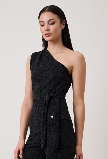 One-shoulder top with belt