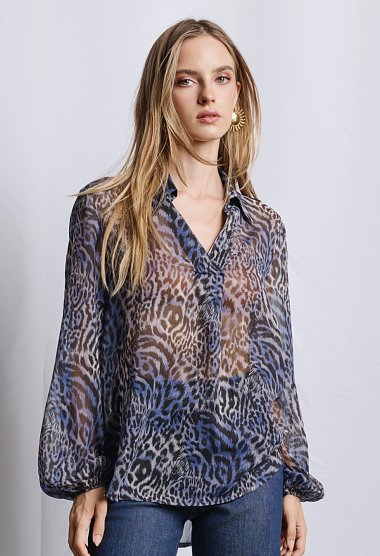 Blouse with animal print