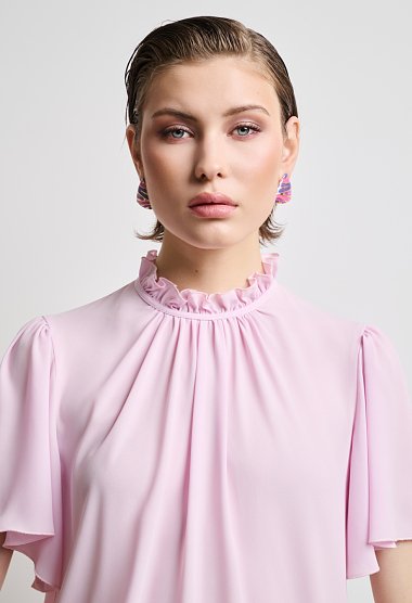 Blouse with ruffles and short sleeves