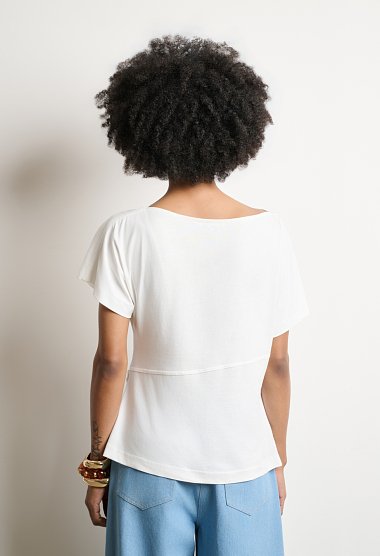 Asymmetric top with short sleeves