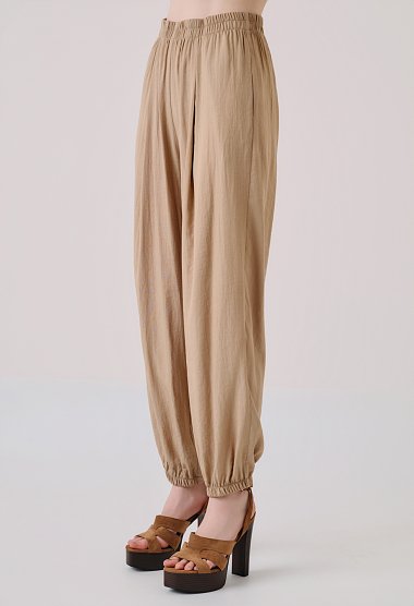Flowy trousers with an elastic waistband