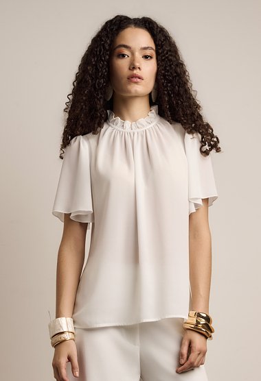Blouse with ruffles and short sleeves