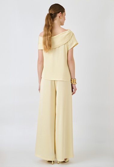 High-waisted wide-leg trousers