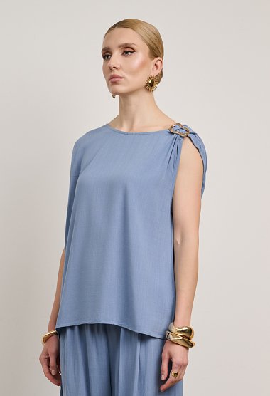 Sleeveless top set with metallic detail and wide-leg trousers