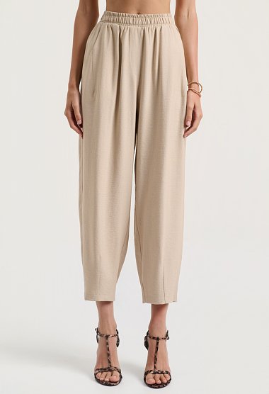 Set with a sleeveless top and balloon pants