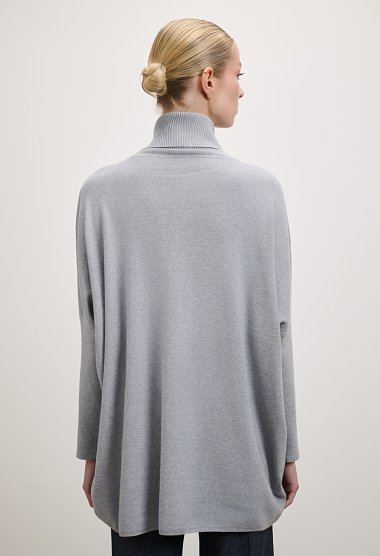 Turtleneck with a heart-shaped opening and rhinestone details