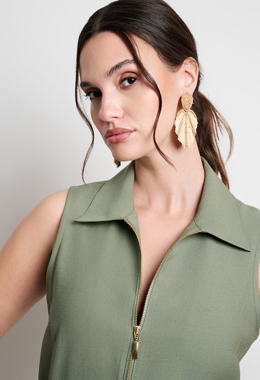 Raffia leaf-shaped earrings