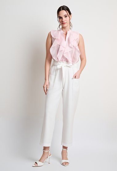 Sleeveless shirt with ruffles