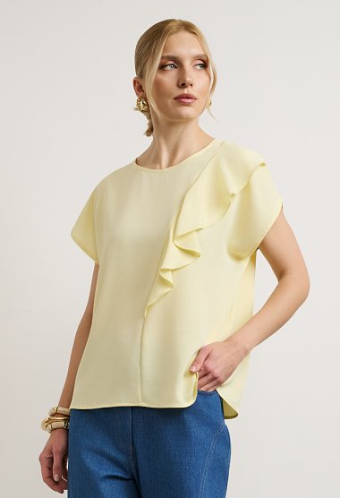 Blouse with ruffle detail and short sleeves