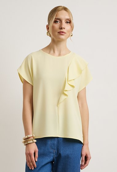 Blouse with ruffle detail and short sleeves