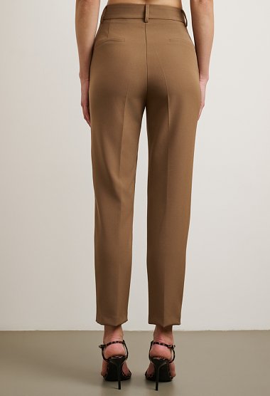 Straight-leg trousers