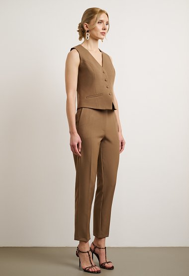 Straight-leg trousers
