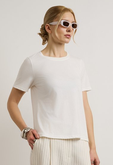 Short-sleeve T-shirt with round neckline
