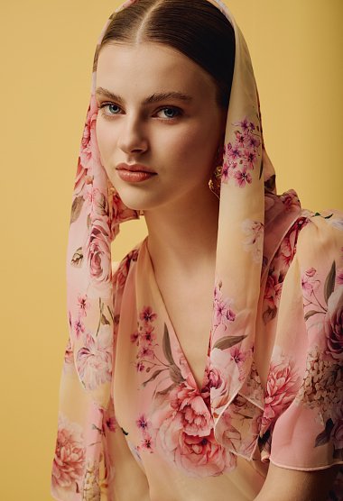 Floral pattern scarf