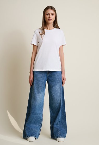 Wide leg jeans