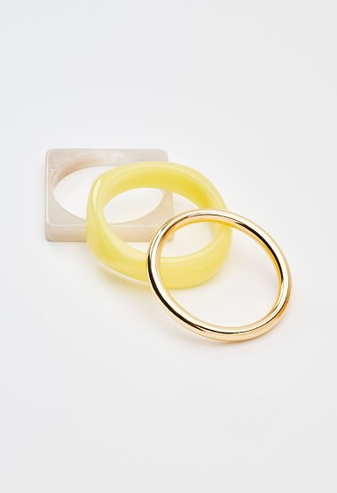 Set of cuff bracelets in geometric shapes
