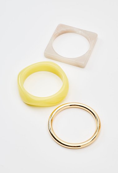 Set of cuff bracelets in geometric shapes