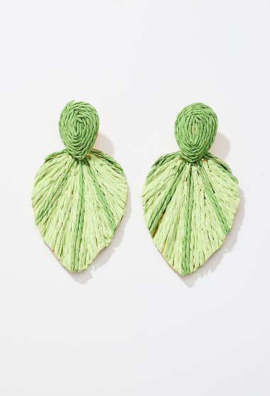 Raffia leaf-shaped earrings