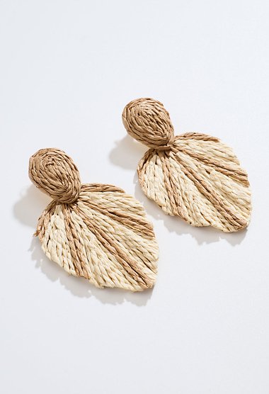 Raffia leaf-shaped earrings