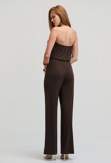 Elegant halter jumpsuit με μεταλλική λεπτομέρεια