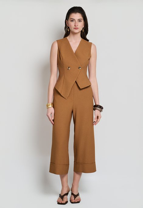 Vest and culotte pants set