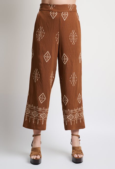 Boho printed set featuring a top and wide-leg trousers in brown tones