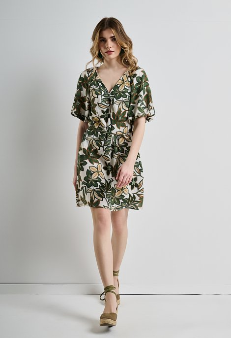 Short dress with a floral pattern.