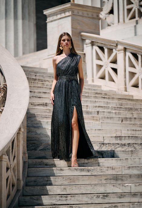 Long one-shoulder dress