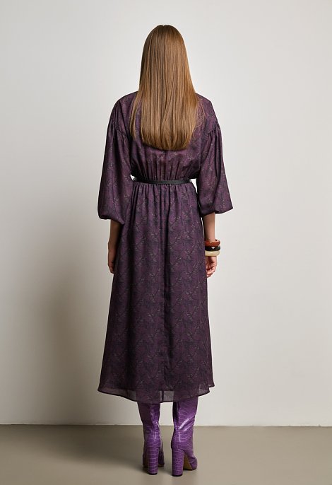 Long printed dress with belt