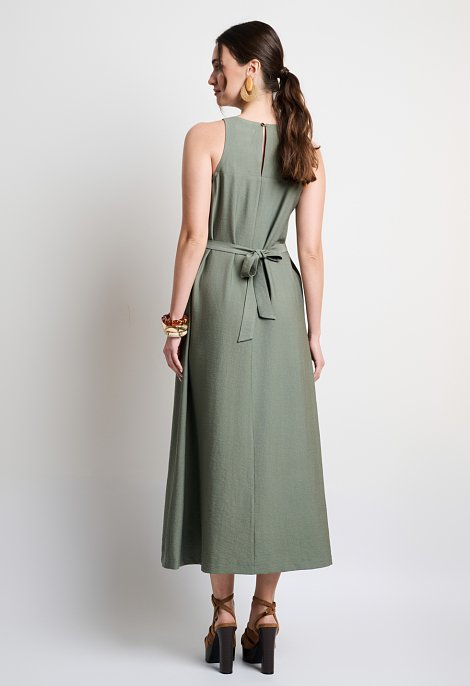 Sleeveless maxi dress with a belt