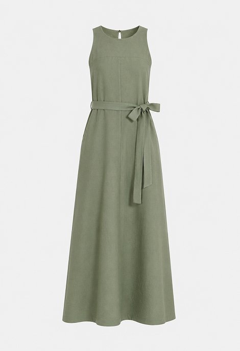 Sleeveless maxi dress with a belt