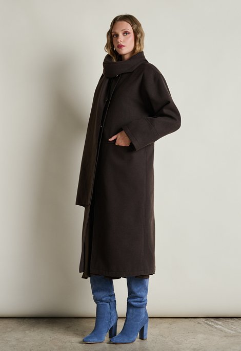 Long oversized coat with scarf