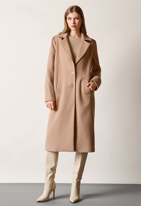 Long coat with buttons and classic collar