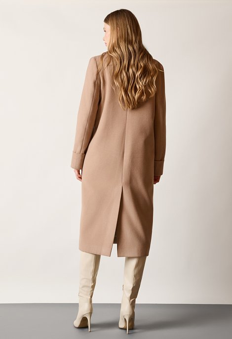 Long coat with buttons and classic collar