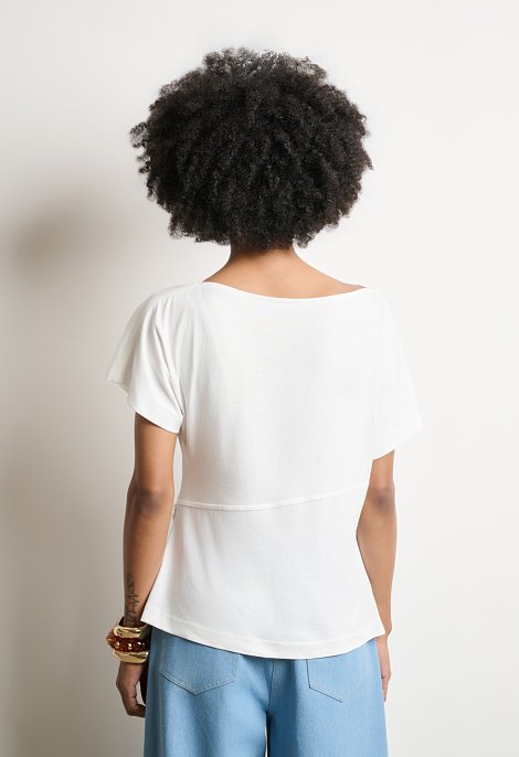 Asymmetric top with short sleeves