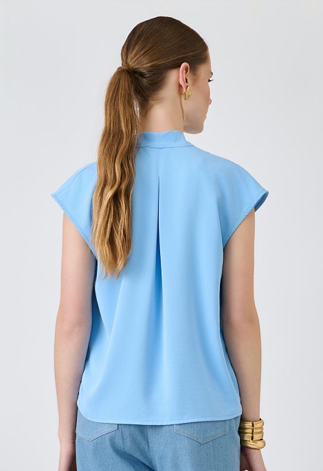 Wrap blouse with short sleeves