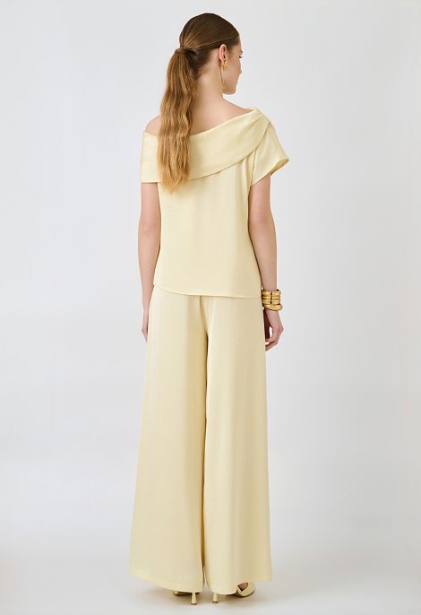 High-waisted wide-leg trousers