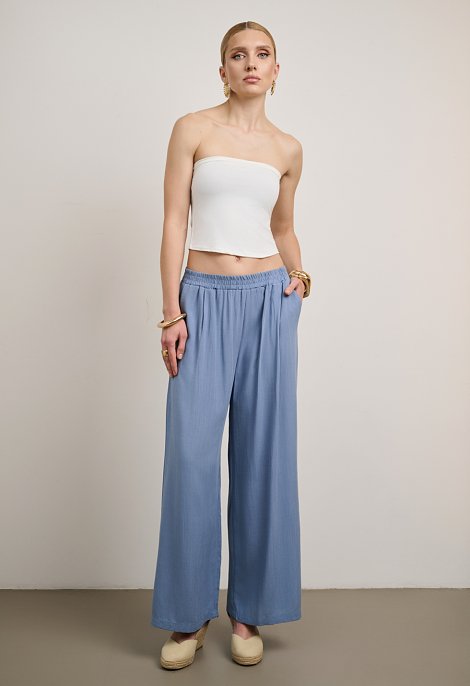 Sleeveless top set with metallic detail and wide-leg trousers