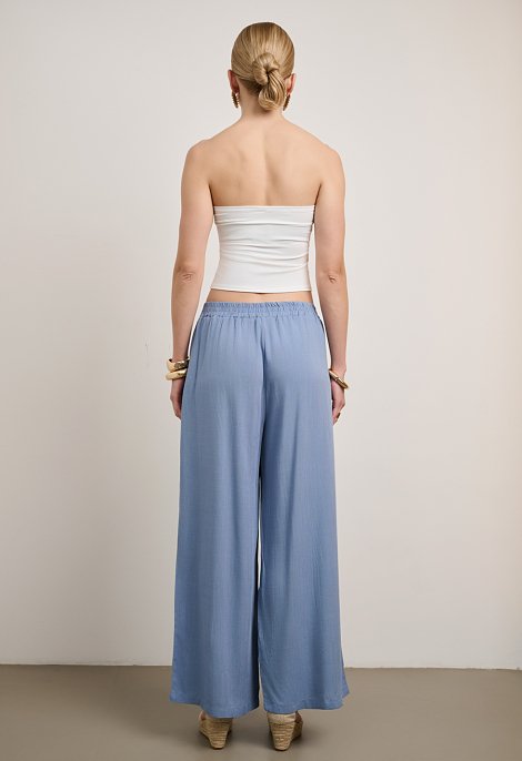 Sleeveless top set with metallic detail and wide-leg trousers