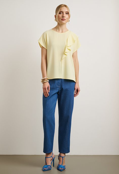 Blouse with ruffle detail and short sleeves