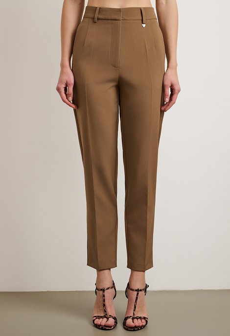 Straight-leg trousers