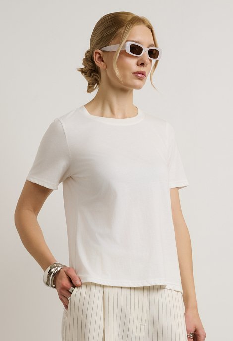 Short-sleeve T-shirt with round neckline